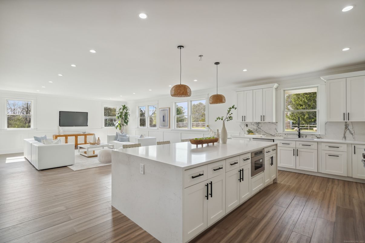 Interior, Kitchen, Living room, Pendant Lights, Recessed Lighting, Wood Texture Flooring