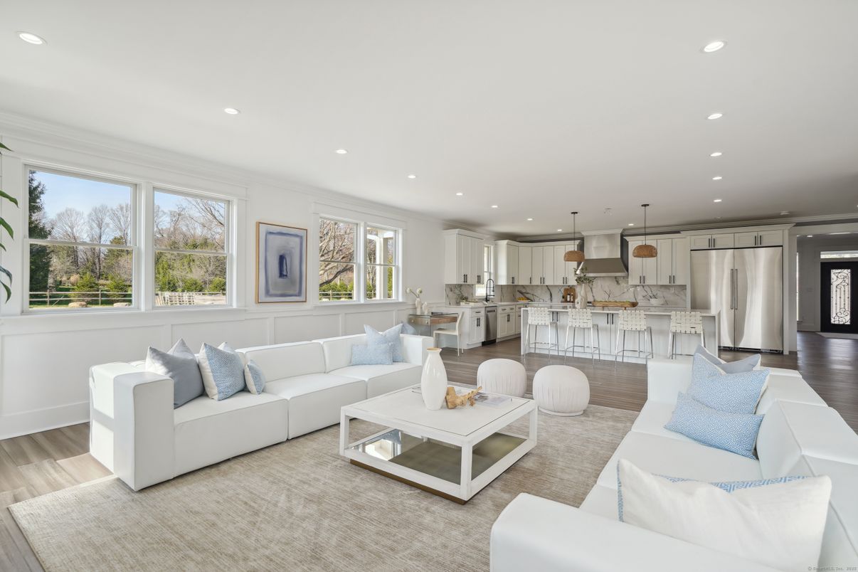 Interior, Kitchen, Living room, Pendant Lights, Recessed Lighting, Stainless Steel Appliances, Wood Texture Flooring
