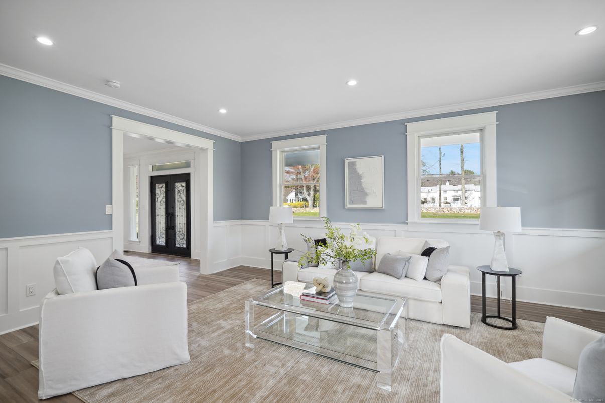 Interior, Living room, Recessed Lighting, Wood Texture Flooring