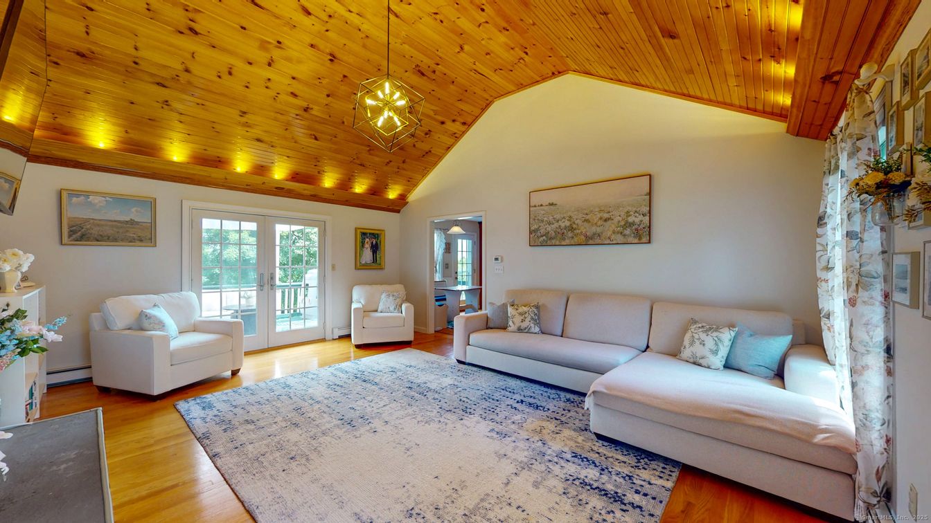 Interior, Living room, Pendant Lights, Wooden Ceilings, Wood Texture Flooring
