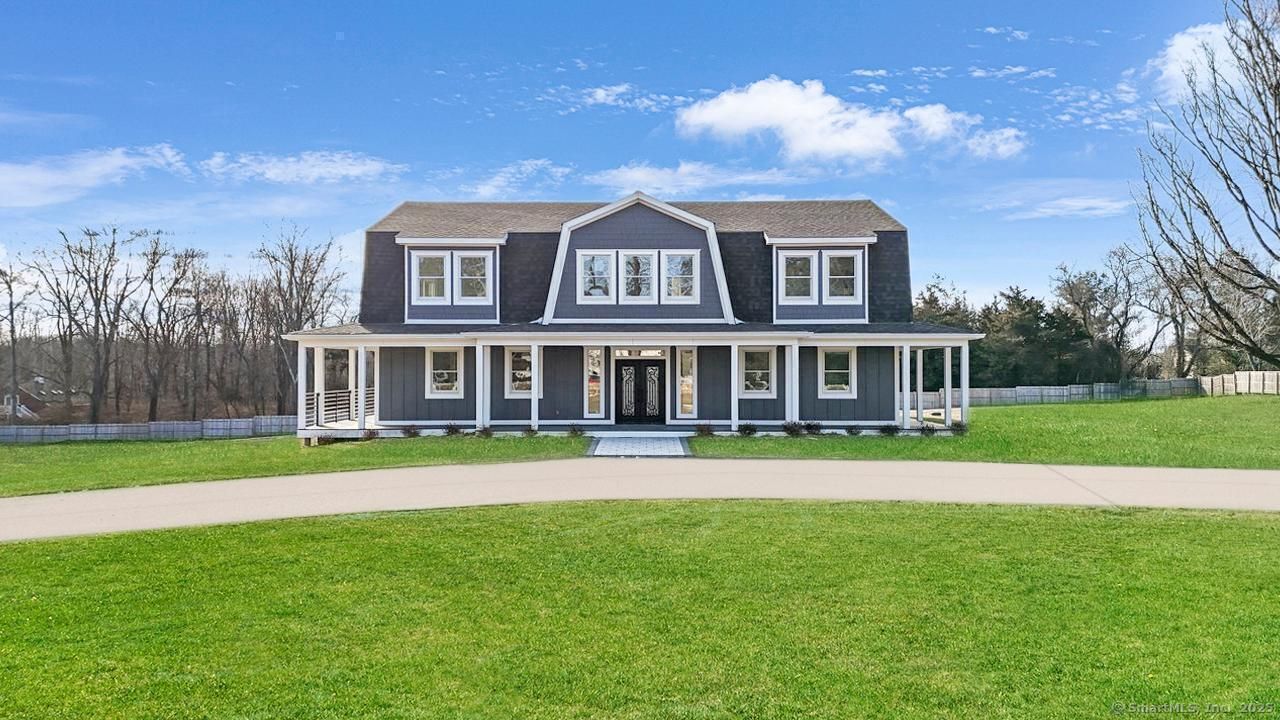 Exterior, Facade, Cape Cod