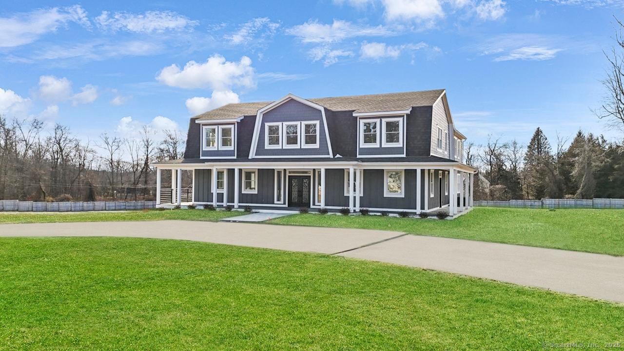 Backyard, Exterior, Facade, Georgian