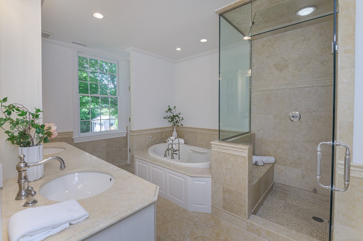 Bathroom, Dual Sink Vanities, Glass Shower, Interior, Recessed Lighting