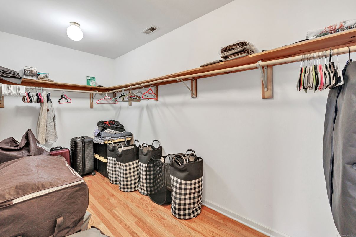 Interior, Walk-in Closets, Wood Texture Flooring