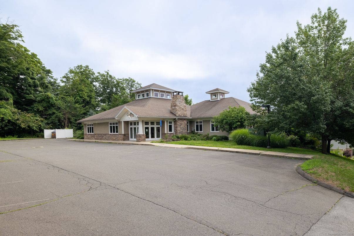 Attached, Exterior, Facade, Ranch