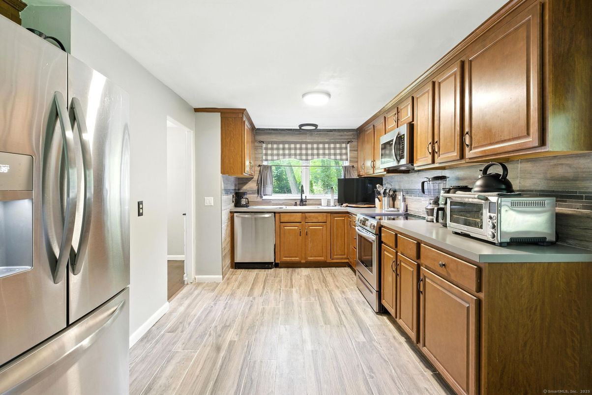 Interior, Kitchen, Stainless Steel Appliances, Wood Texture Flooring