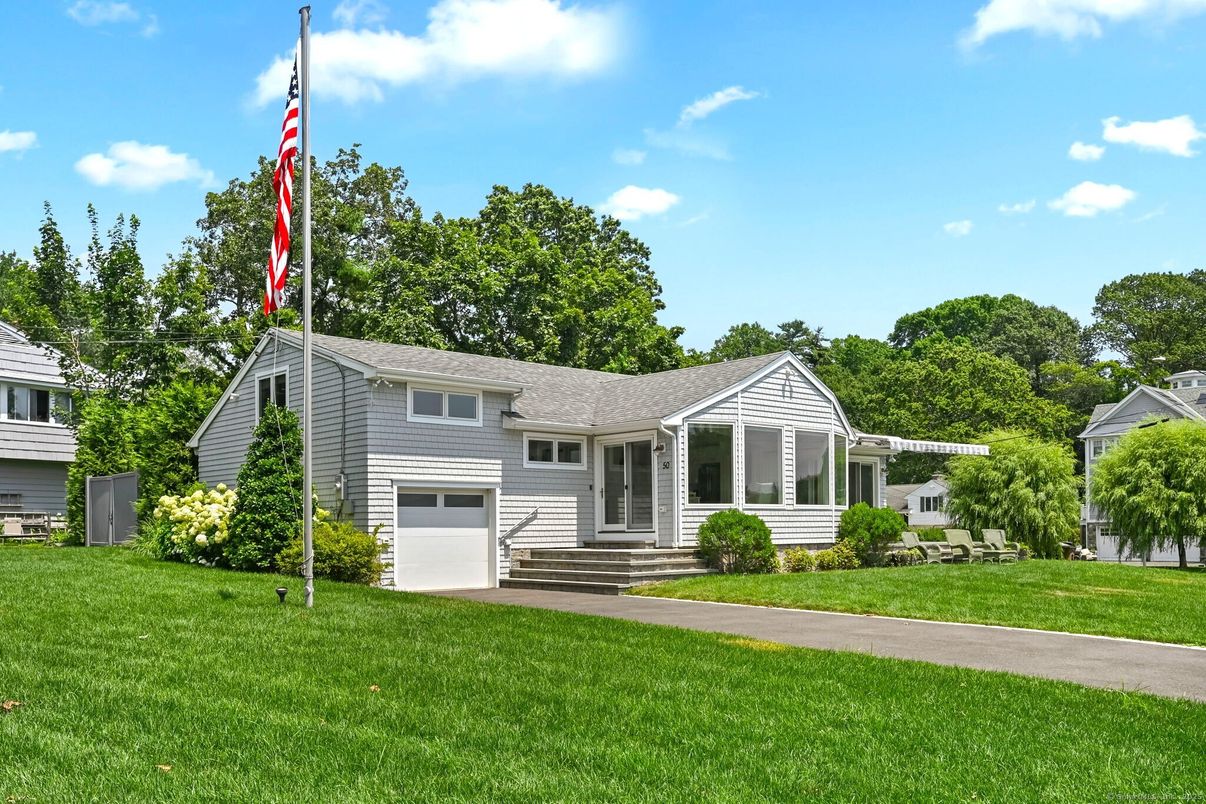 Attached, Exterior, Facade, Cape Cod