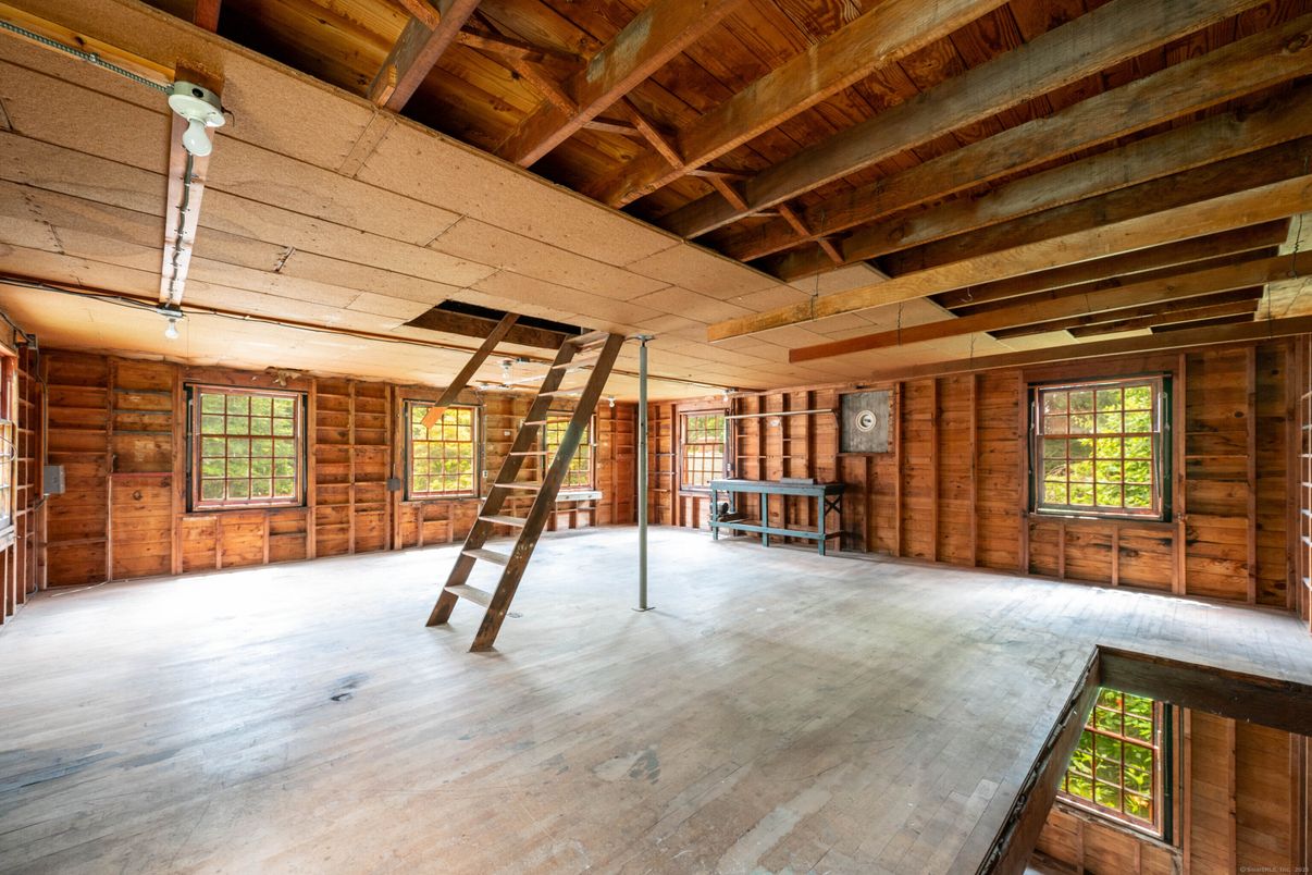 Empty room, Interior, Wooden Beams, Wooden Ceilings, Wood Texture Flooring, Wooden Walls