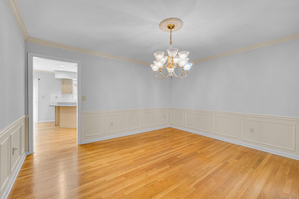 Chandelier, Empty room, Interior, Wood Texture Flooring