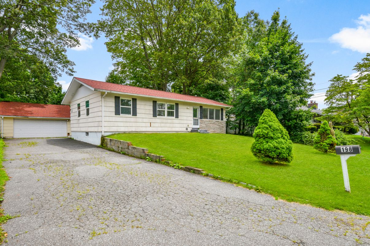 Backyard, Detached Garage, Exterior