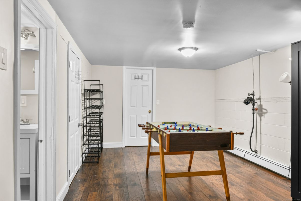 Game Room, Interior, Wood Texture Flooring