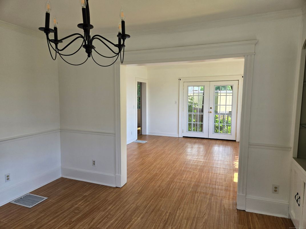 Chandelier, Empty room, Interior, Wood Texture Flooring