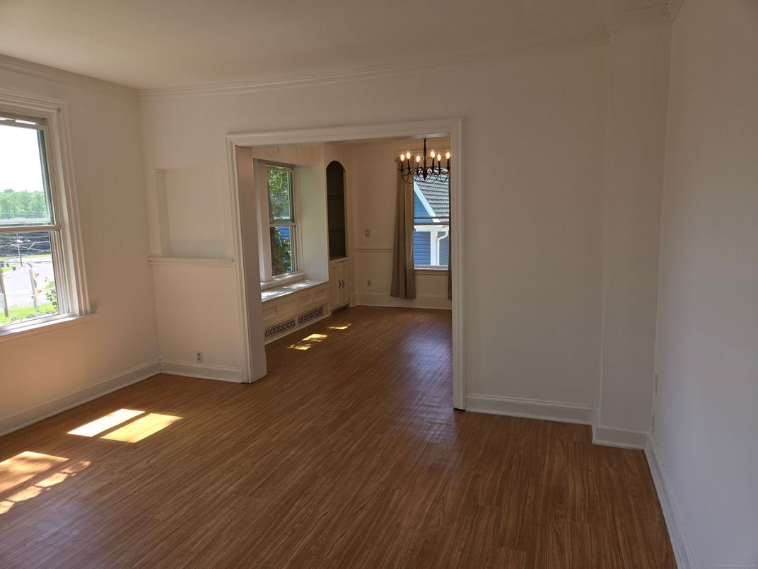 Chandelier, Empty room, Interior, Wood Texture Flooring
