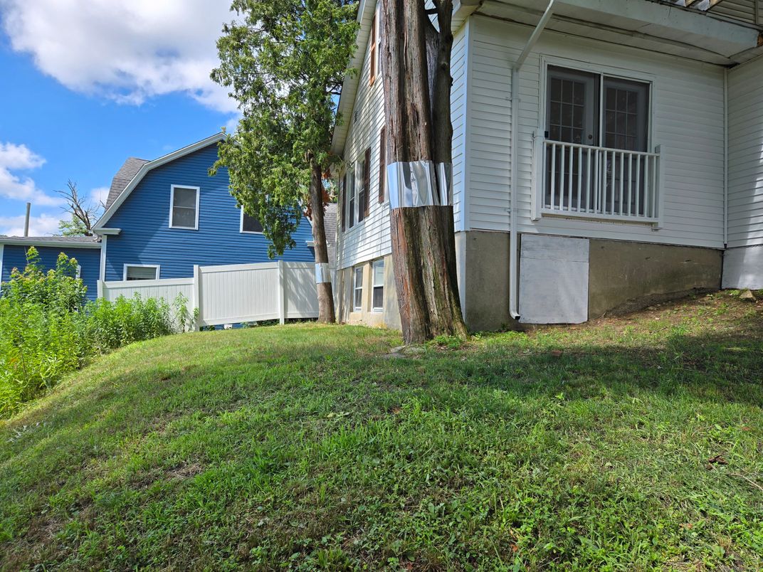 Backyard, Exterior