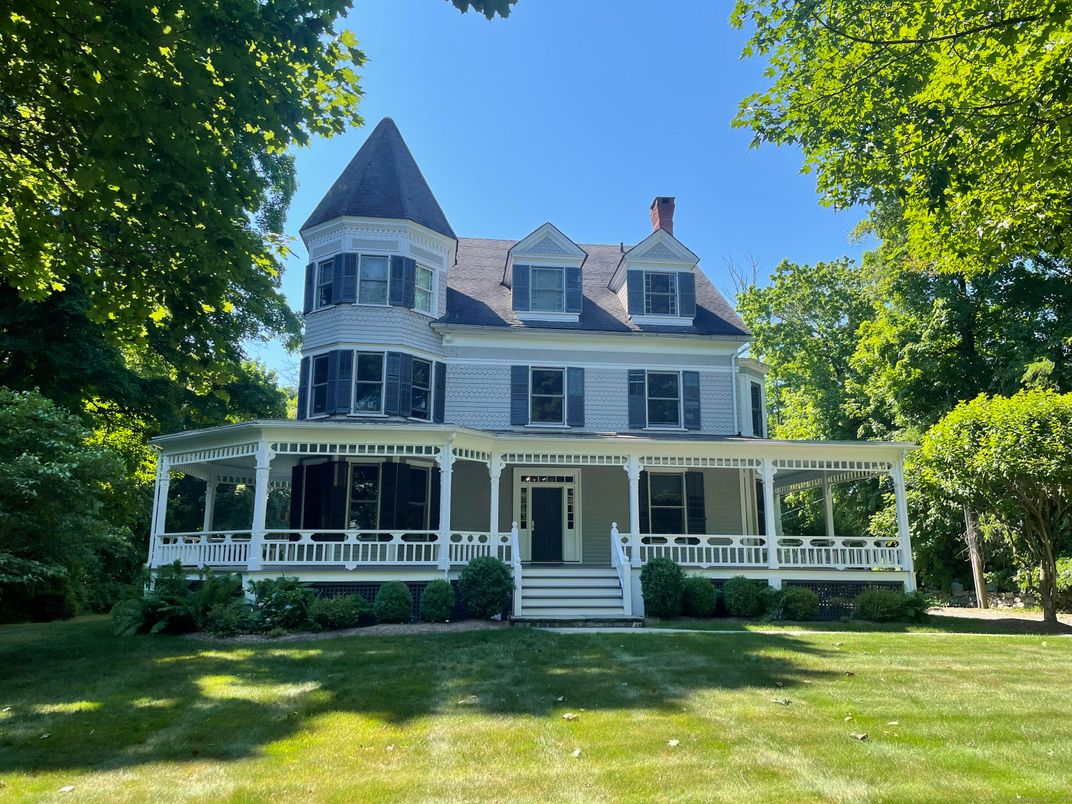 Exterior, Facade, Queen Anne Victorian