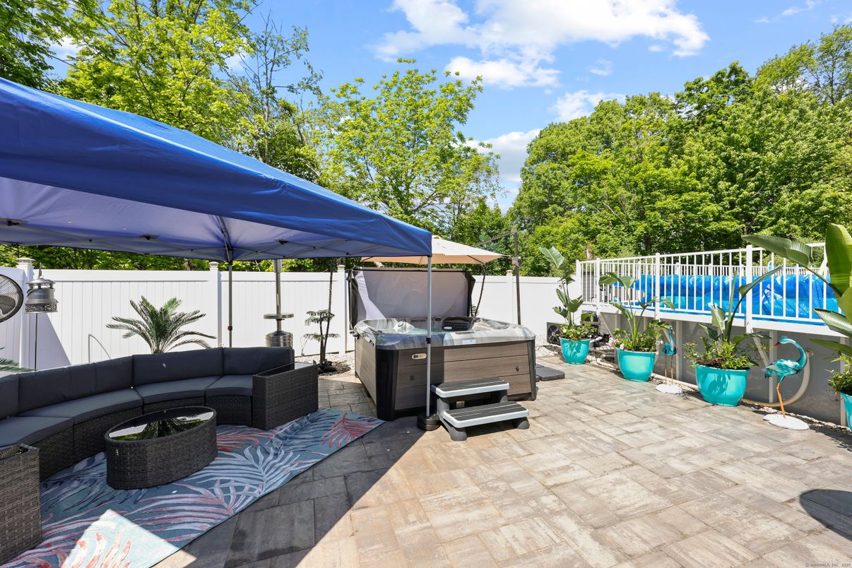 Exterior, Hot Tub