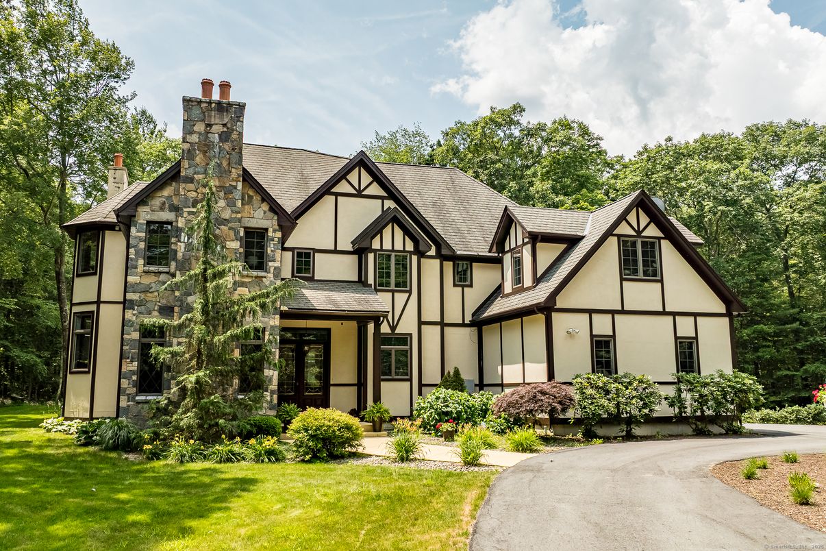Exterior, Facade, Tudor Revival
