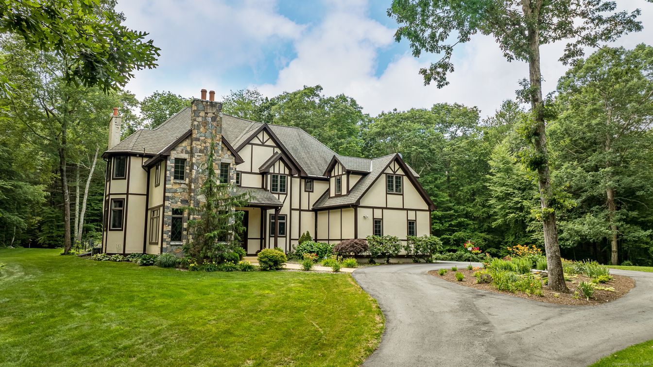 Backyard, Exterior, Facade, Tudor Revival