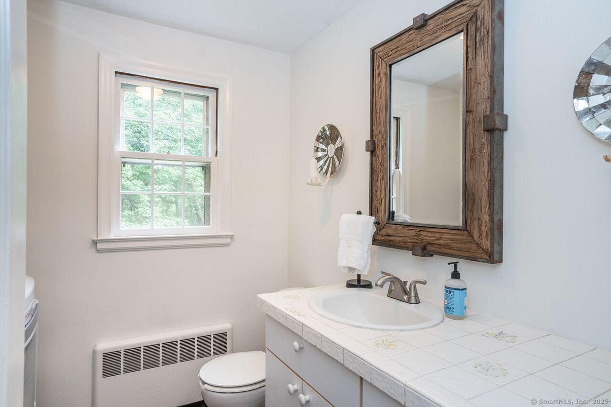 Bathroom, Interior, Tile Countertops