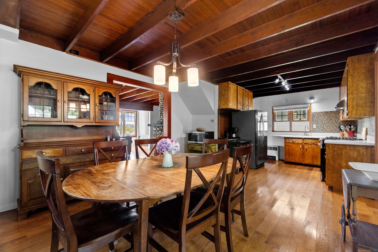 Dining room, Interior, Kitchen, Pendant Lights, Wooden Beams, Wooden Ceilings, Wood Texture Flooring