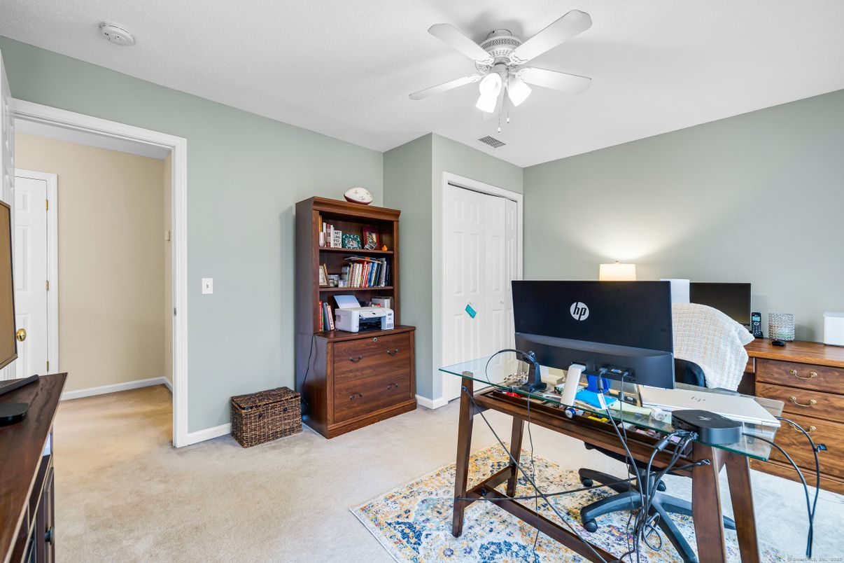 Home Office, Interior