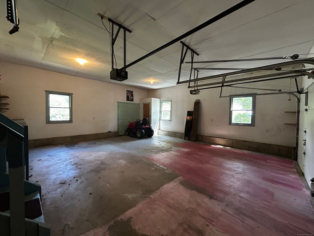 Garage, Interior