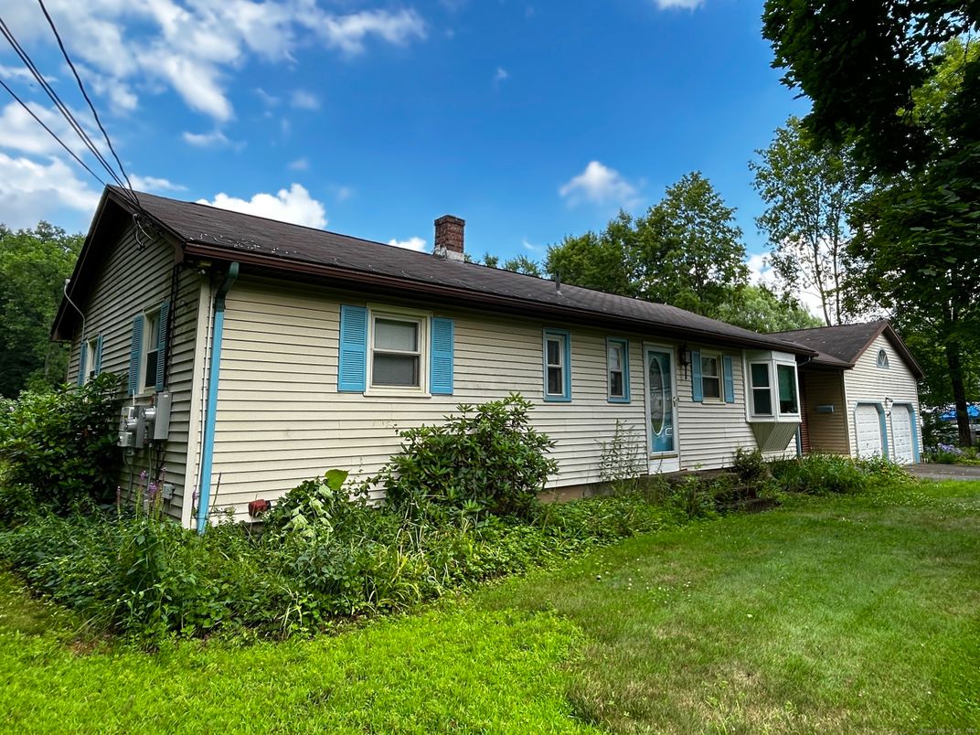 Backyard, Detached Garage, Exterior