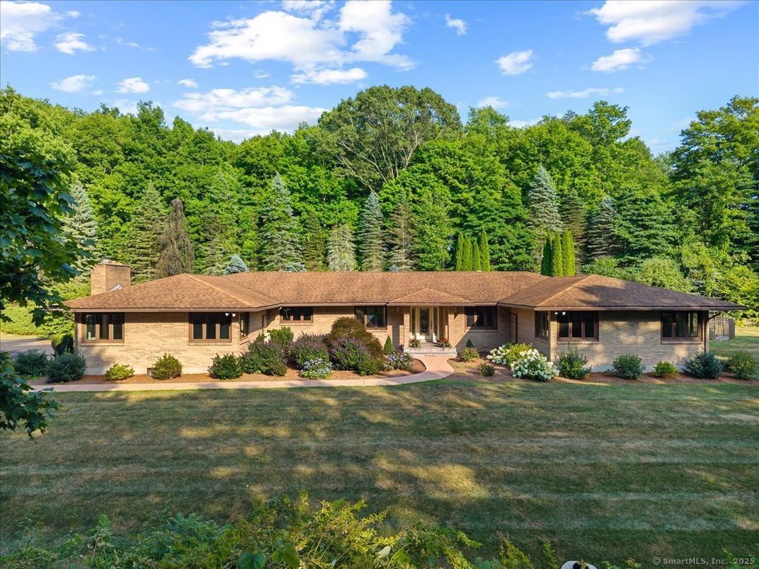 Backyard, Exterior, Facade, Ranch