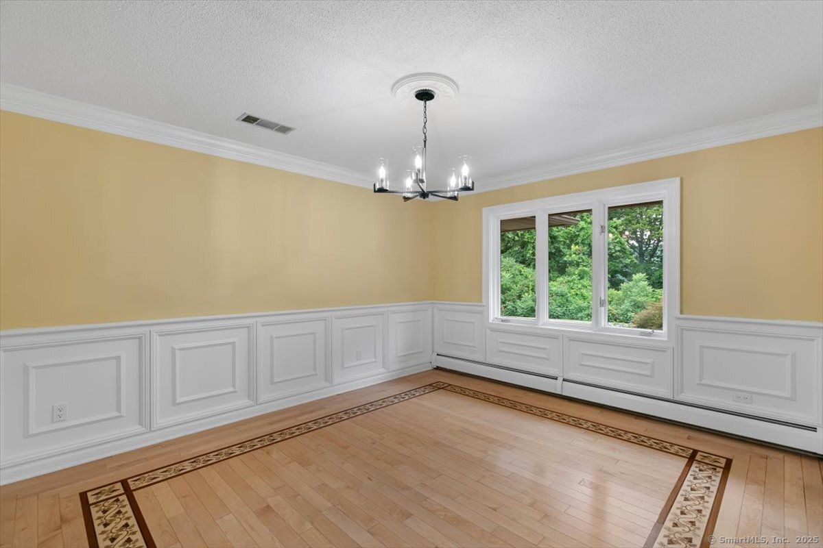 Chandelier, Empty room, Interior, Pendant Lights, Wood Texture Flooring