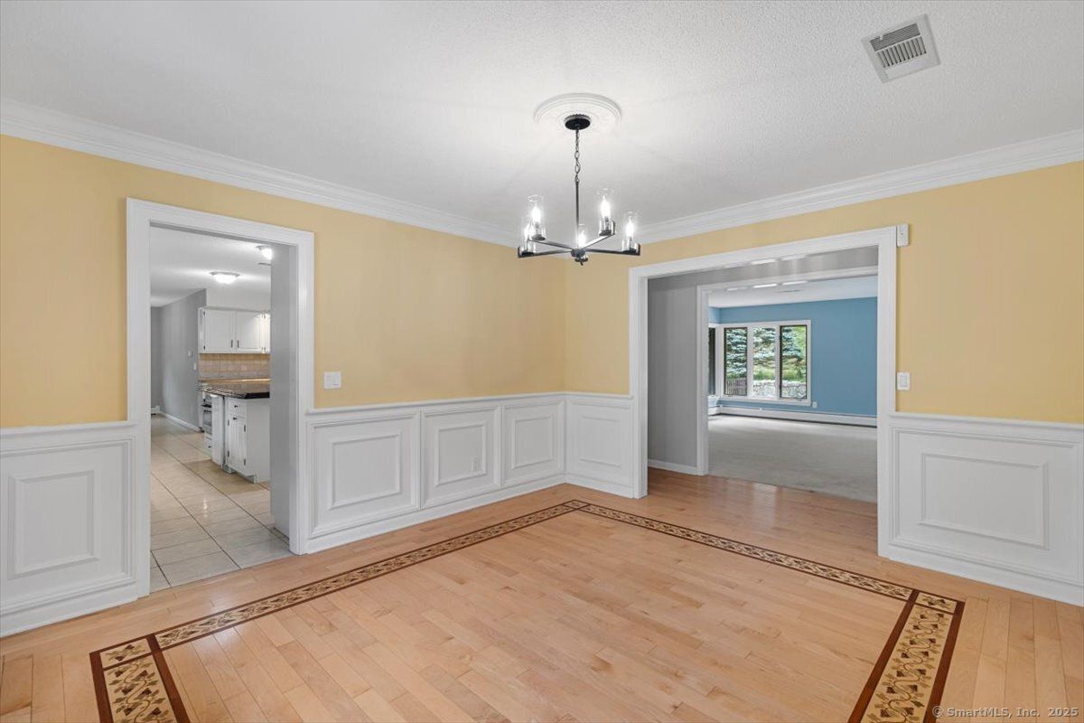 Chandelier, Empty room, Interior, Pendant Lights, Wood Texture Flooring