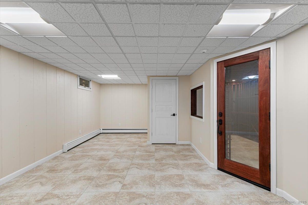 Elevator, Empty room, Interior, Recessed Lighting
