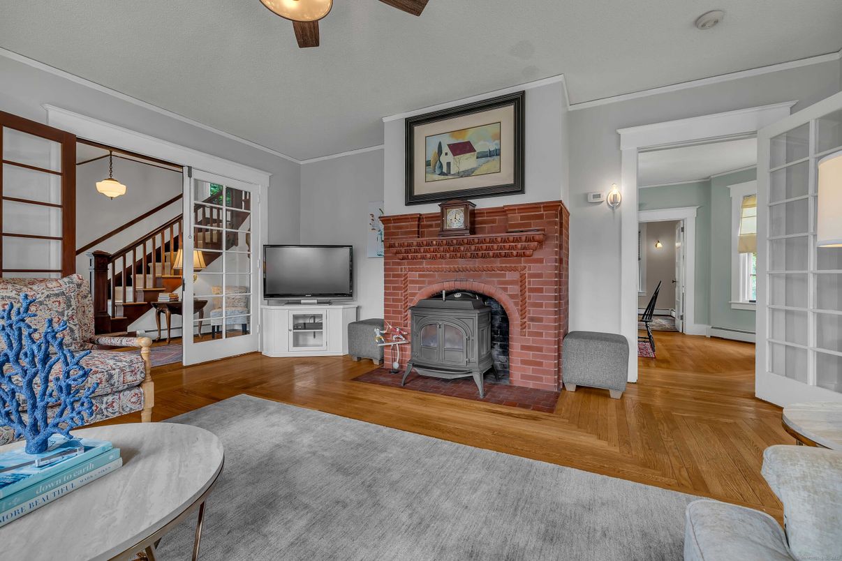 Fireplace, Interior, Pendant Lights, Wood Texture Flooring