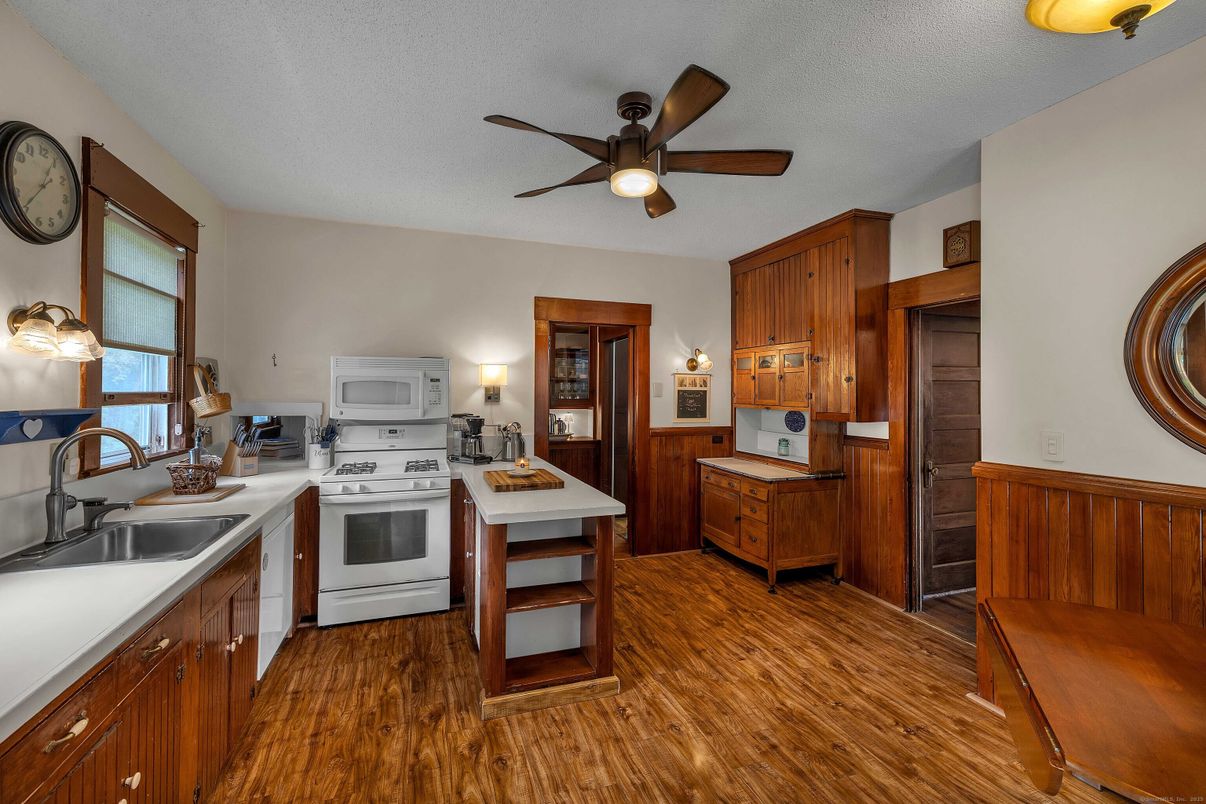 Interior, Kitchen, Wood Texture Flooring