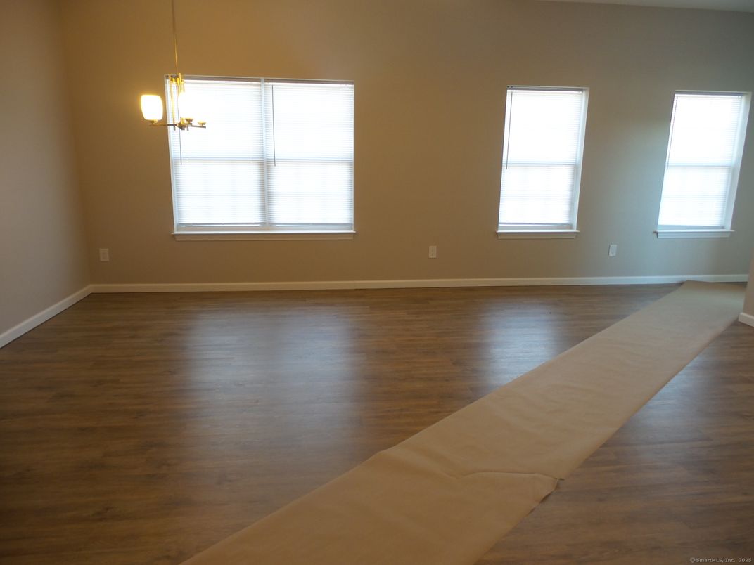 Empty room, Interior, Pendant Lights, Wood Texture Flooring