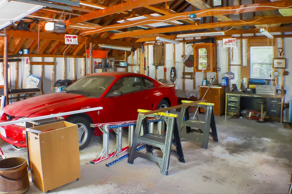 Garage, Interior, Wooden Beams