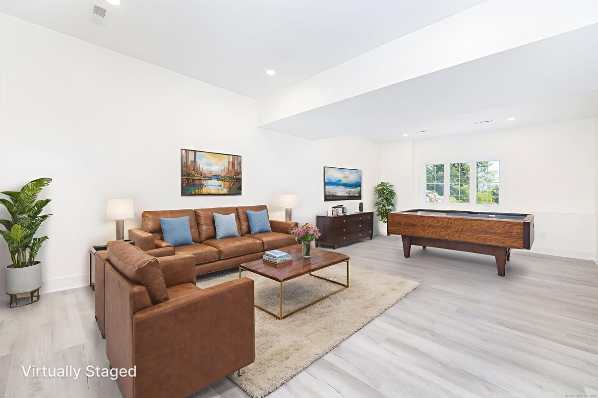 Billiard Table, Game Room, Interior, Living room, Recessed Lighting, Wood Texture Flooring