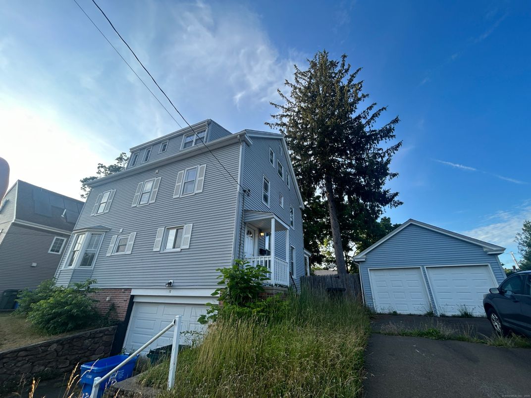 Backyard, Detached Garage, Exterior