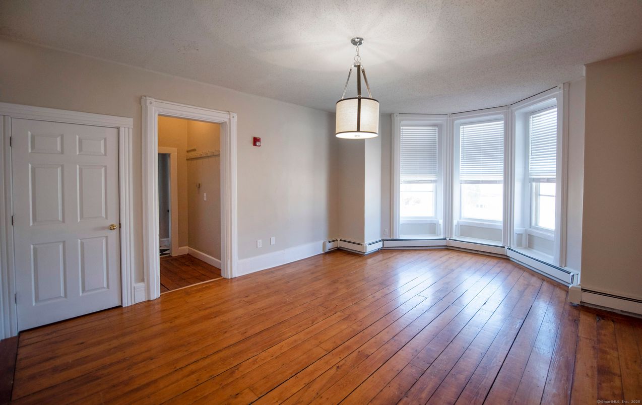 Empty room, Interior, Pendant Lights, Wood Texture Flooring