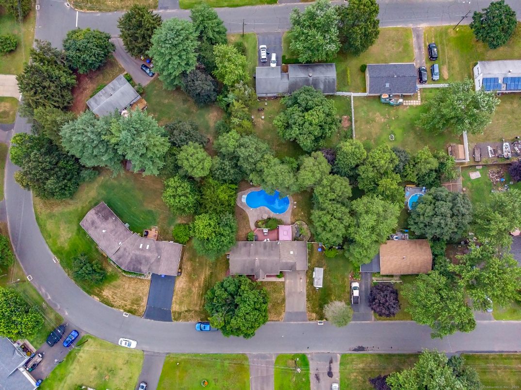 Exterior, Drone