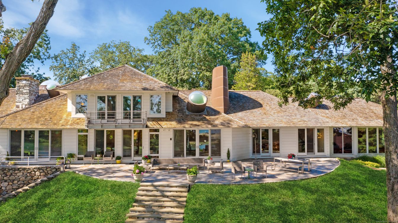 Backyard, Exterior, Facade, French Provincial