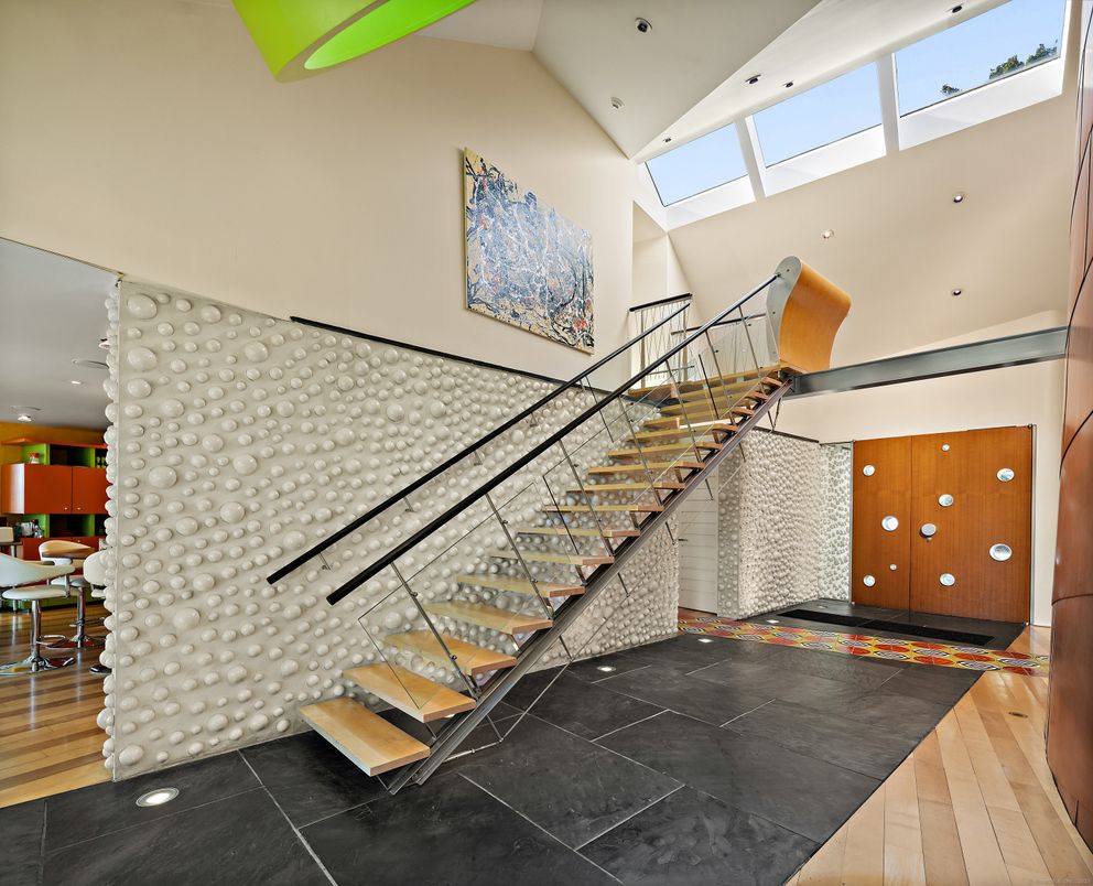 Interior, Recessed Lighting, Wood Texture Flooring