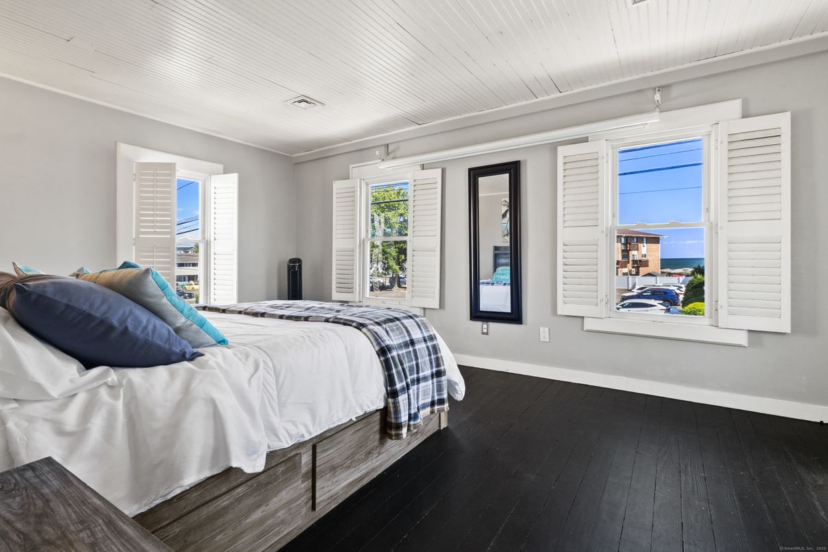 Bedroom, Interior, Water, Wood Texture Flooring