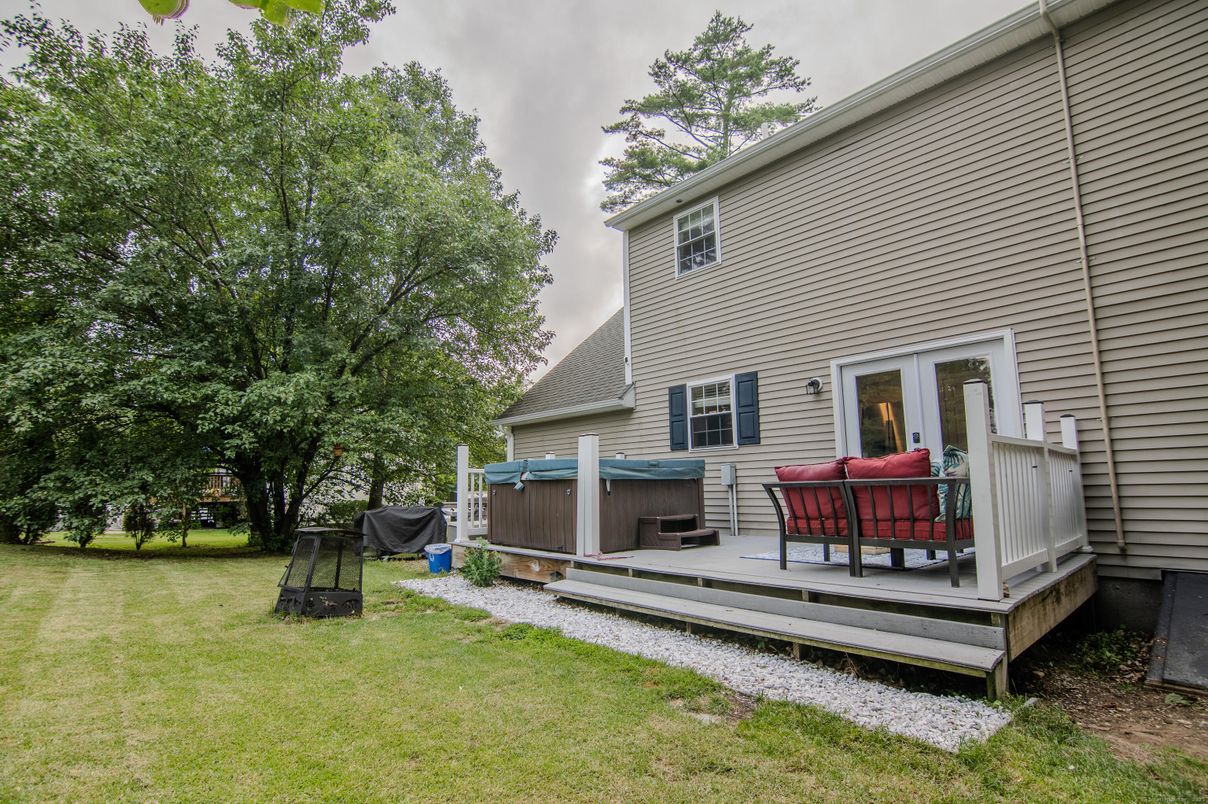 Backyard, Exterior, Hot Tub