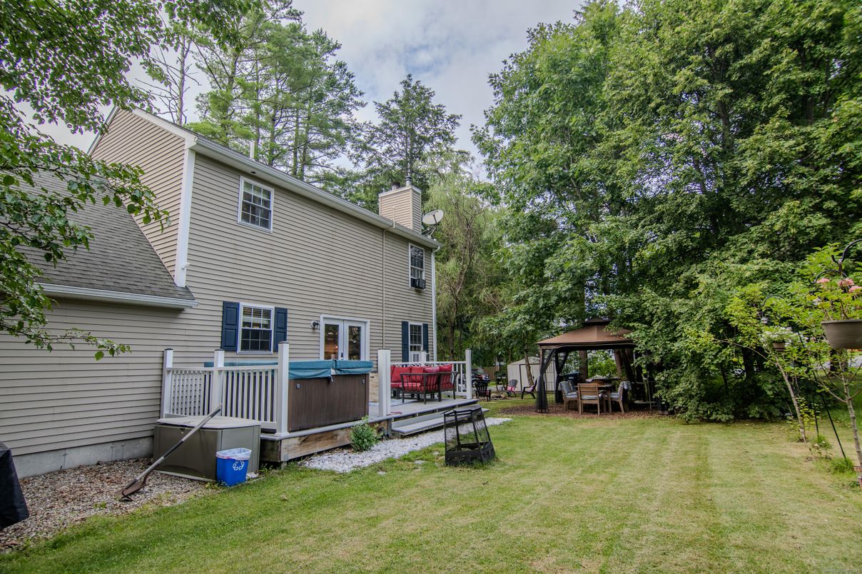Backyard, Exterior, Hot Tub