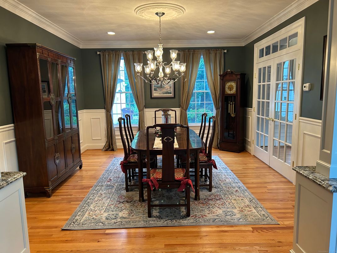 Chandelier, Dining room, Interior, Recessed Lighting, Wood Texture Flooring