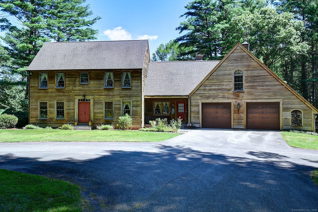 Attached, Exterior, Facade, Log Home