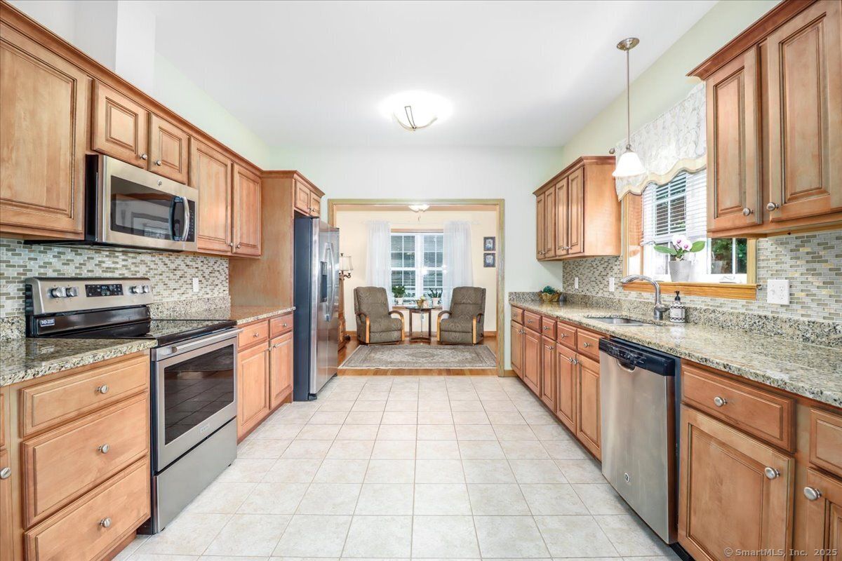 Interior, Kitchen, Pendant Lights, Stainless Steel Appliances