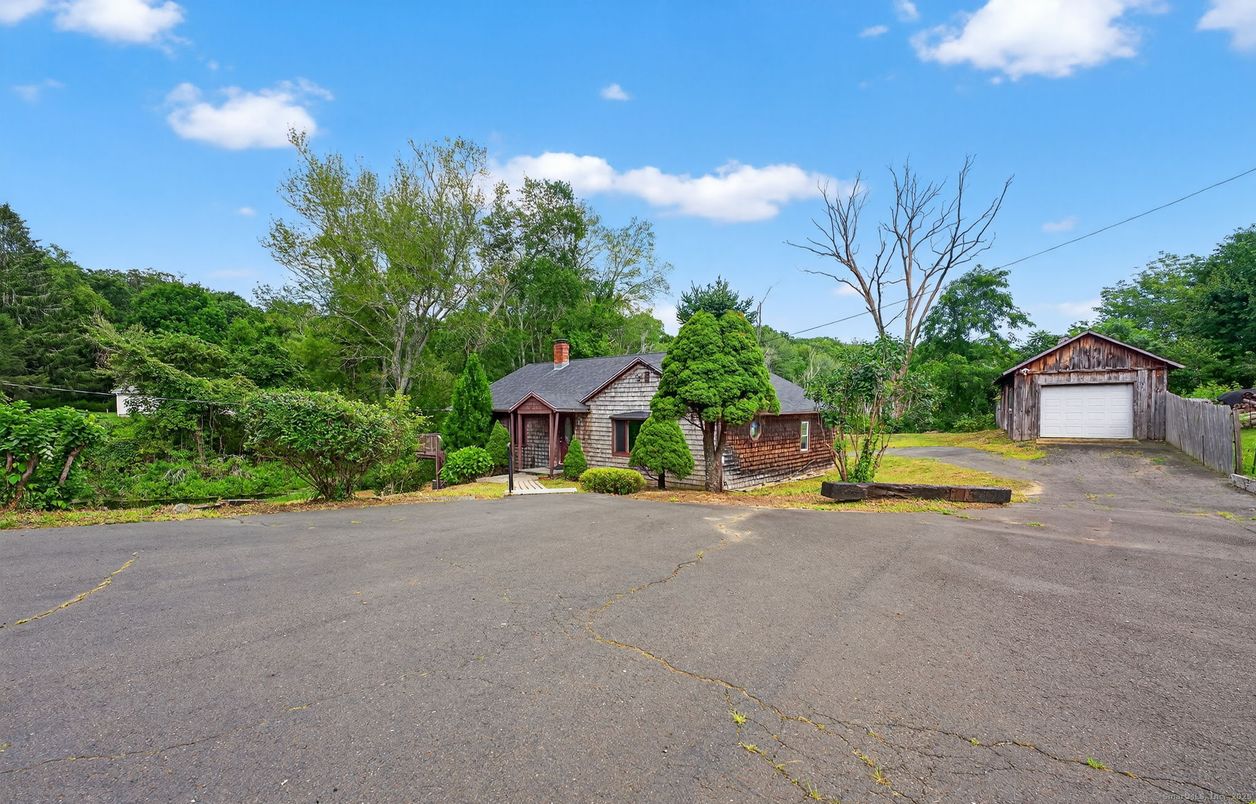 Backyard, Detached Garage, Exterior