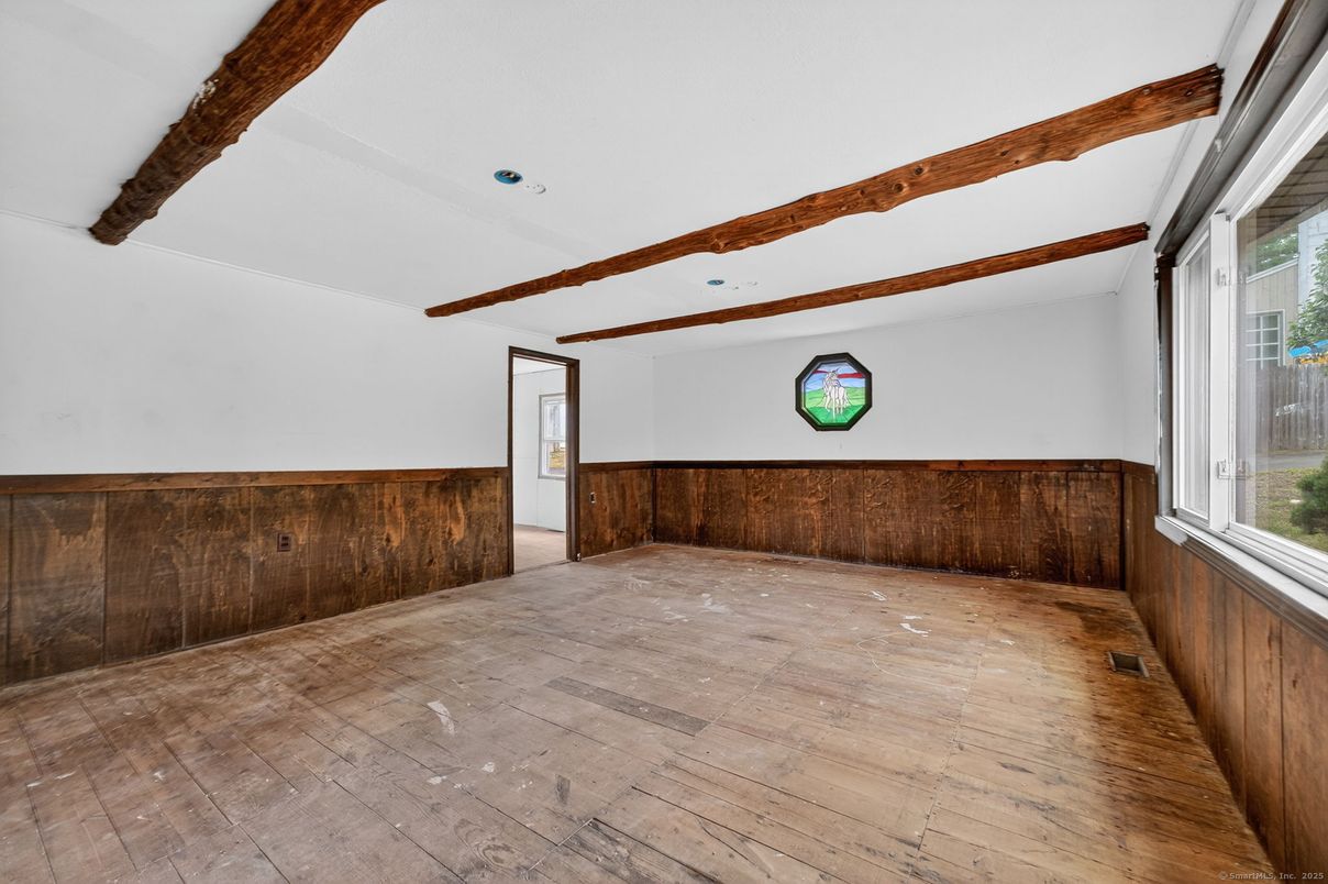 Empty room, Interior, Recessed Lighting, Wooden Beams, Wood Texture Flooring