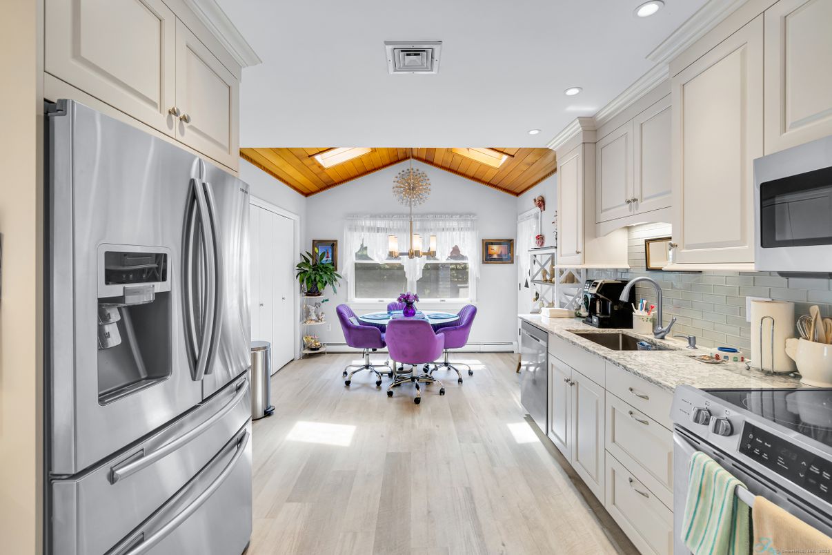 Dining room, Interior, Kitchen, Recessed Lighting, Wooden Ceilings, Wood Texture Flooring